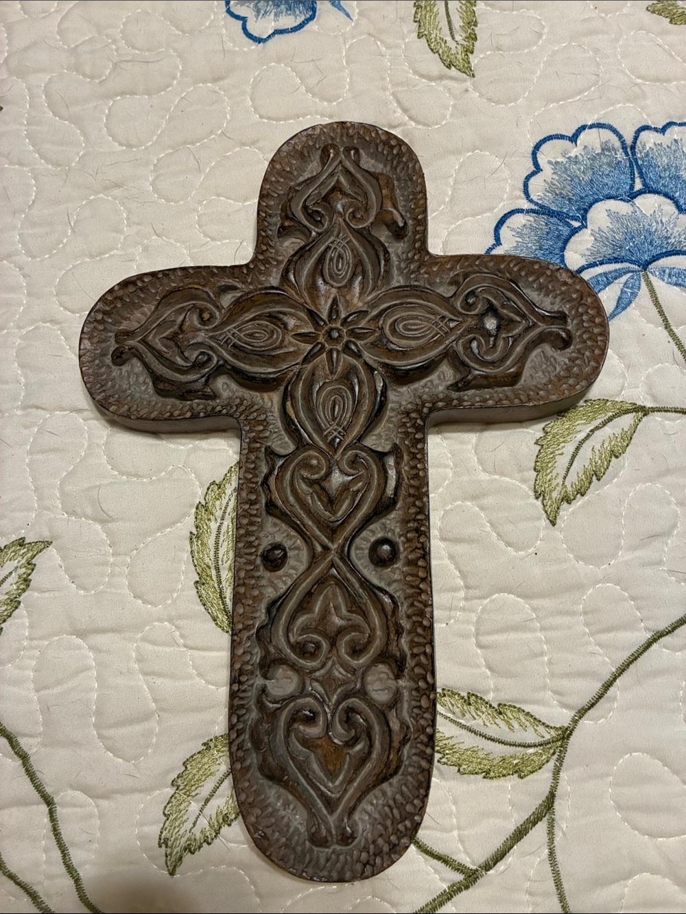 Vintage Inspired Hard Plastic/Resin Decorative Wall Cross -Elements